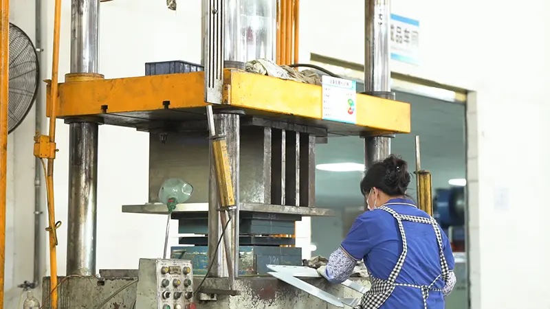 Factory workshop10rq6